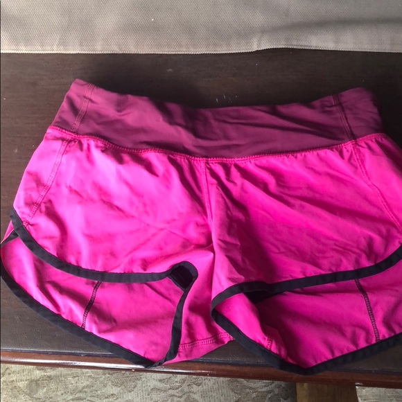 lululemon athletica Pants - LuLuLemon Speed Shorts (size 2)